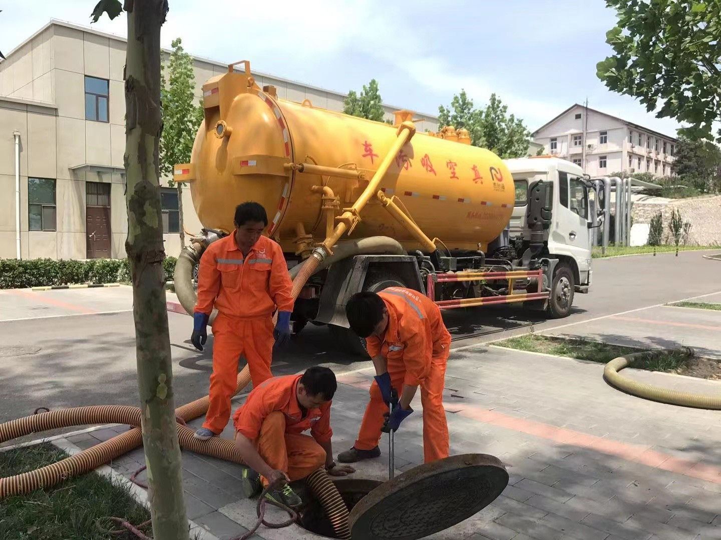 周宁化粪池清理与5-8吨吸粪车施工效率分析